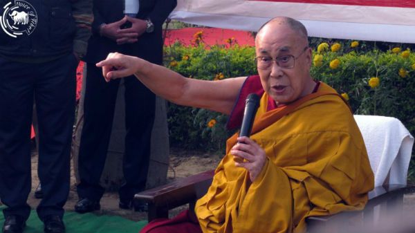 達賴喇嘛于僧迦施會見記者評論印中關系